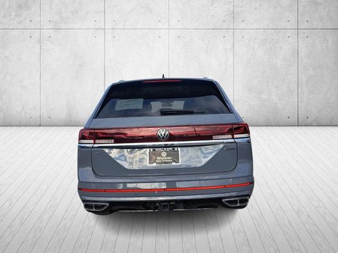 Used 2025 Volkswagen Atlas SEL Premium R-Line image 6