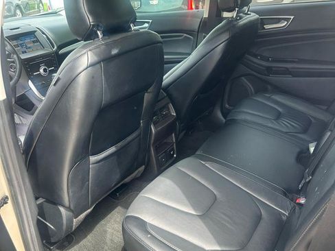 Used 2017 Ford Edge Titanium w/ Technology Package AWD/4WD image 5