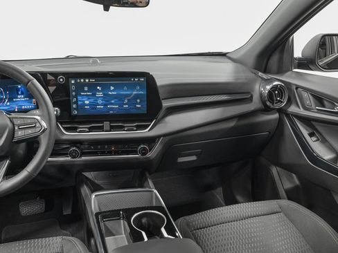 Used 2025 Chevrolet Equinox LT FWD image 28
