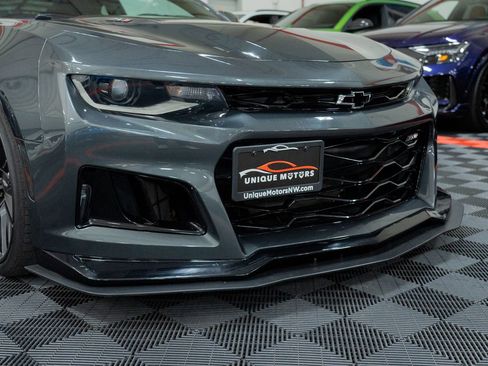 Used 2018 Chevrolet Camaro ZL1 RWD image 14