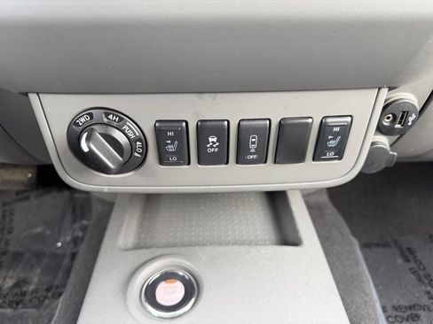 Used 2020 Nissan Frontier SV w/ Midnight Edition Floor Mats image 24