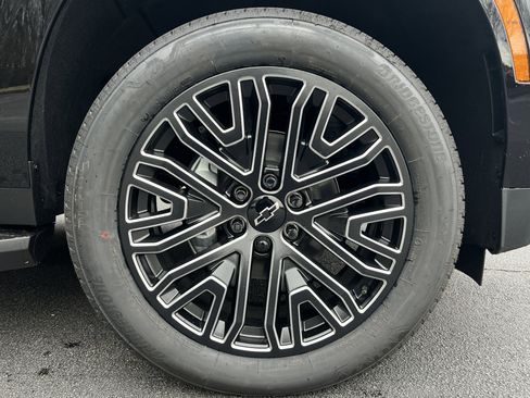 New 2026 Chevrolet Tahoe LS image 13