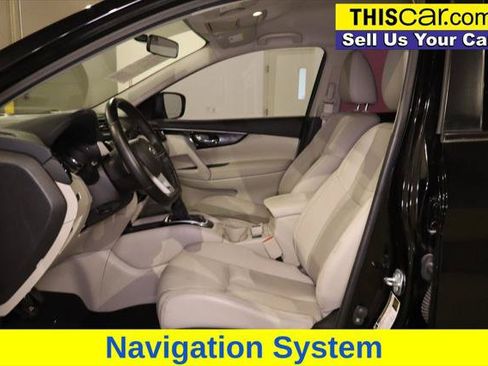 Used 2017 Nissan Rogue Sport SL FWD image 11