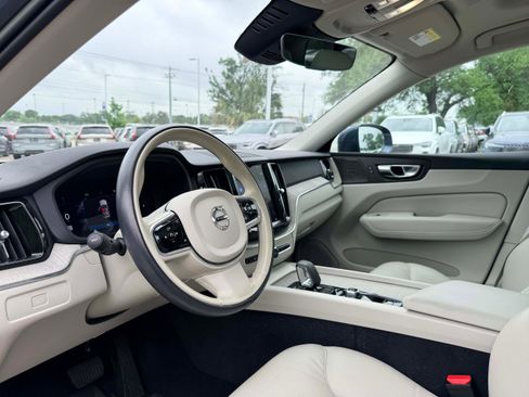 Certified 2023 Volvo XC60 B5 Plus w/ Climate Package FWD image 9