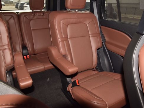 New 2025 Lincoln Aviator Reserve w/ Equipment Group 201A image 19