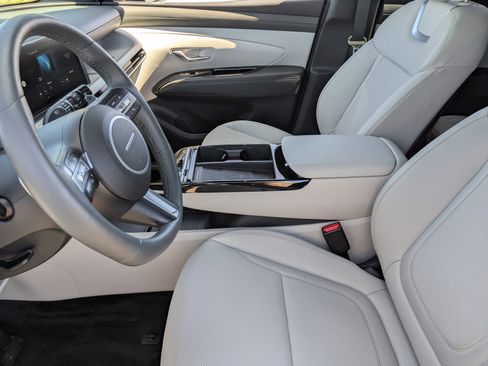 Certified 2025 Hyundai Tucson Limited image 29