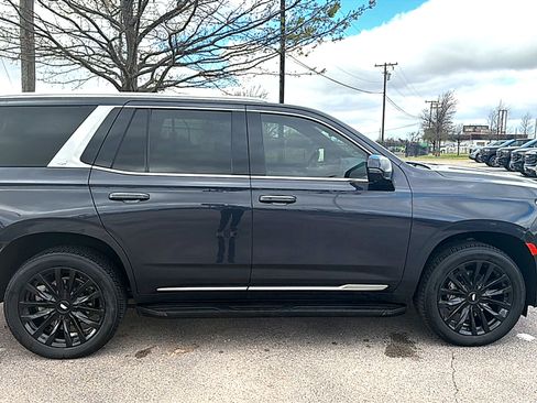 Used 2023 Cadillac Escalade Luxury image 5