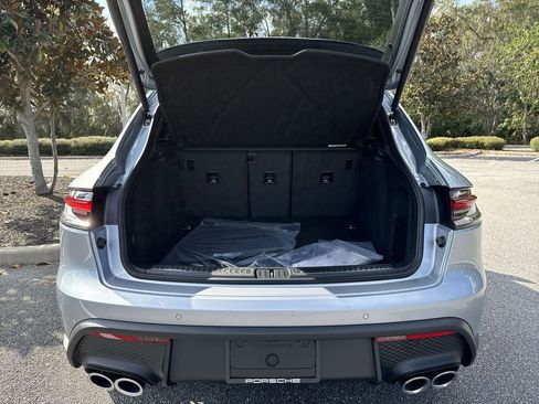 Certified 2026 Porsche Macan image 20