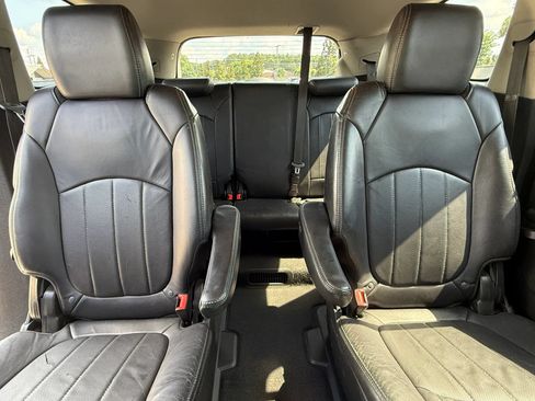 Used 2014 Buick Enclave Premium FWD image 22