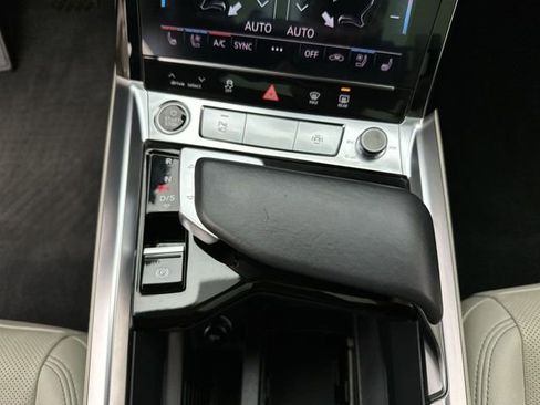 Certified 2024 Audi Q8 e-tron Premium Plus w/ Premium Plus Package image 20