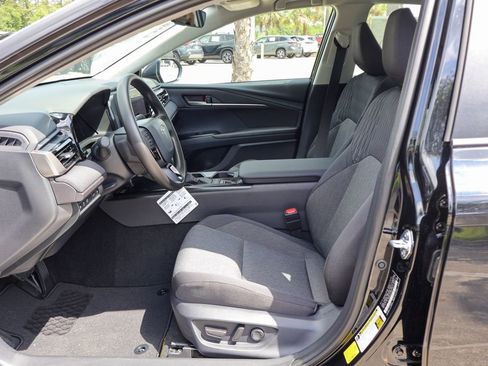 New 2026 Toyota Camry LE w/ Convenience Package FWD image 7