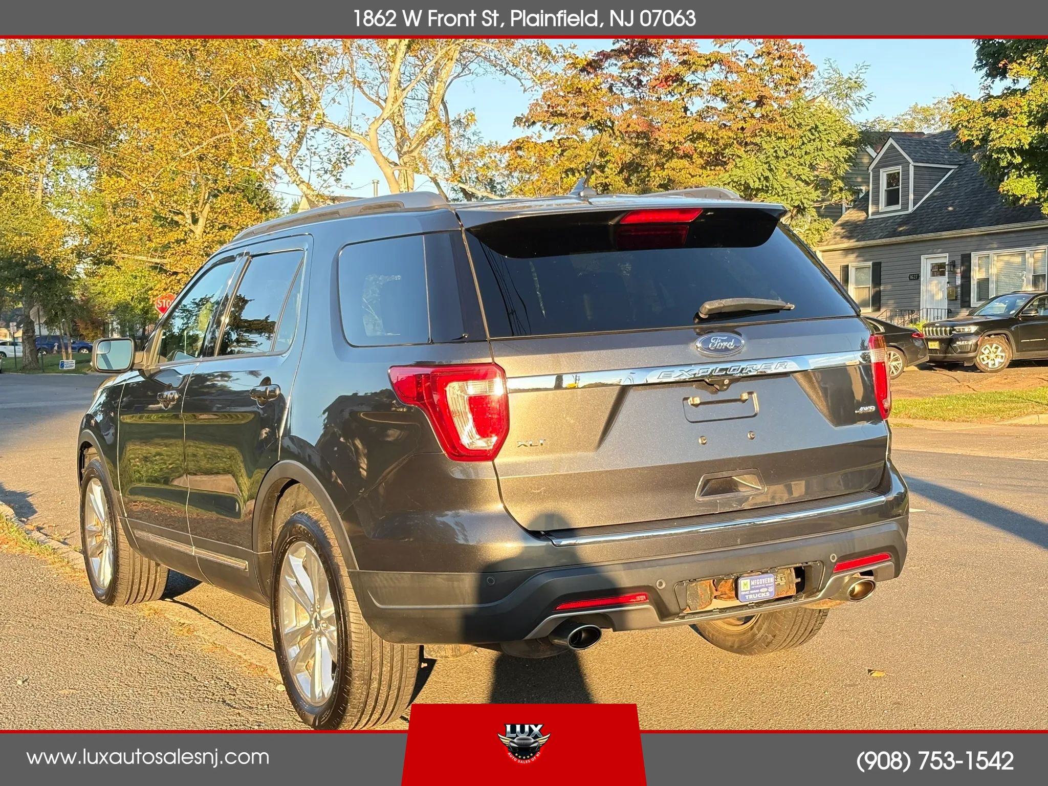 Used 2018 Ford Explorer XLT w/ Equipment Group 202A AWD/4WD image 5