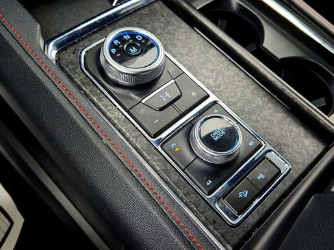 Used 2023 Ford Expedition Max Limited image 17