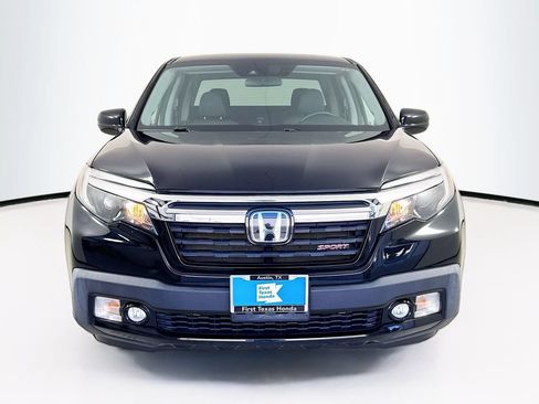 Used 2020 Honda Ridgeline Sport image 2