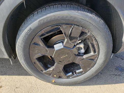 New 2026 Kia Sportage X-Line AWD/4WD image 12