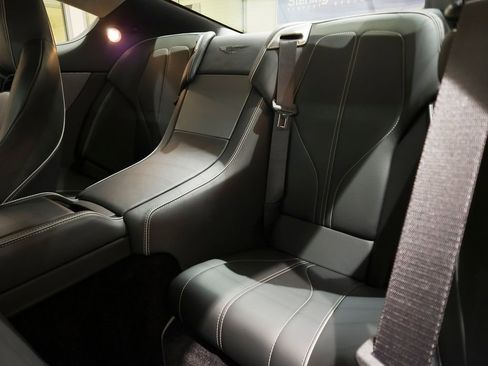 Used 2015 Aston Martin DB9 Coupe image 11