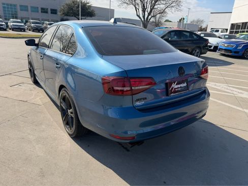 Used 2018 Volkswagen Jetta S image 2