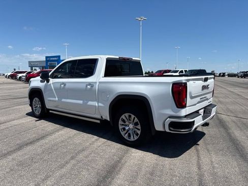 Used 2023 GMC Sierra 1500 Denali w/ Technology Package AWD/4WD image 7