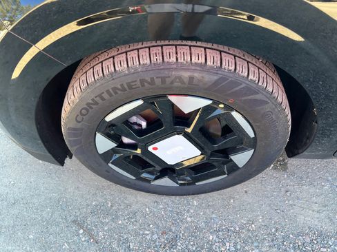 New 2026 Kia Carnival EX image 10