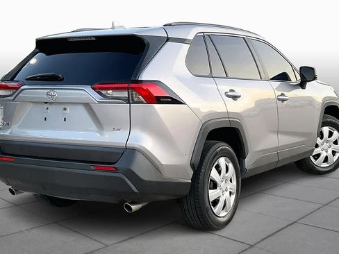 Used 2019 Toyota RAV4 LE image 14