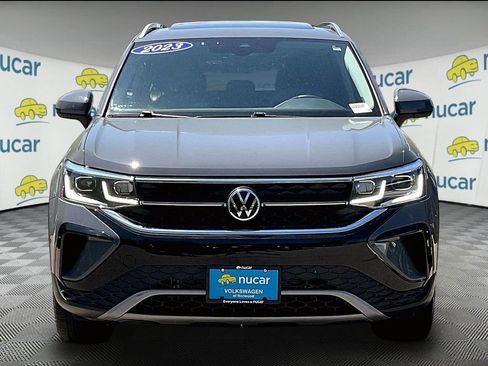 Used 2023 Volkswagen Taos SEL AWD/4WD image 2