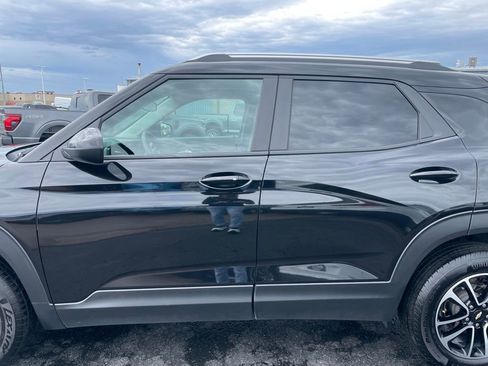 Used 2025 Chevrolet TrailBlazer LT AWD/4WD image 25