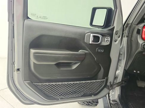 Used 2020 Jeep Wrangler Unlimited Sport image 27