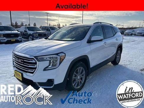 Used 2024 GMC Terrain SLT image 4