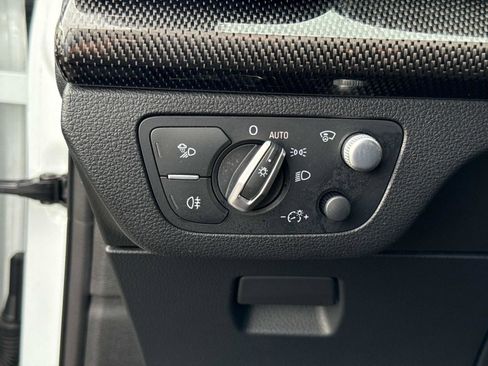 Used 2023 Audi SQ5 Prestige w/ Prestige Package image 34