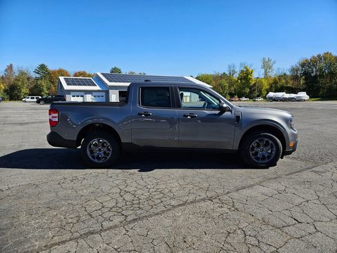 New 2025 Ford Maverick XLT FWD image 9