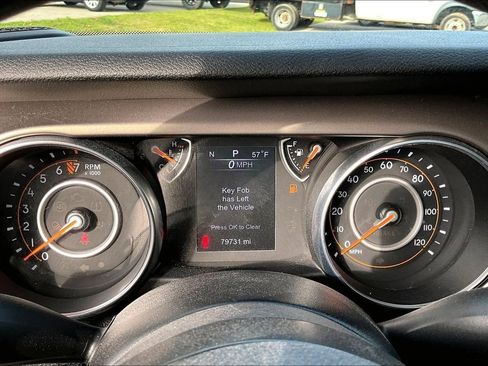 Used 2020 Jeep Gladiator Sport w/ Trailer Tow Package AWD/4WD image 20