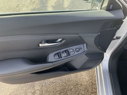 Used 2020 Nissan Sentra SV image 24