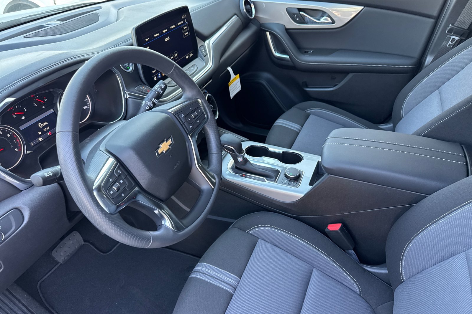 New 2026 Chevrolet Blazer LT w/ Convenience Package FWD image 9