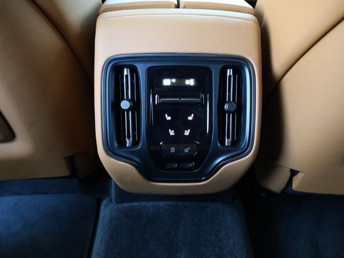 Used 2025 Aston Martin DBX 707 AWD/4WD image 21