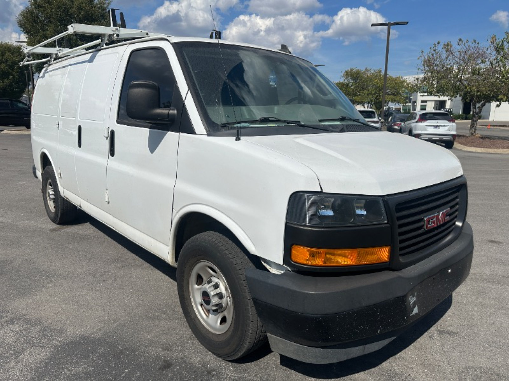 Used 2023 GMC Savana 2500 w/ Driver Convenience Package RWD image 1