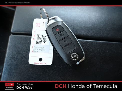 Used 2023 Nissan Rogue SV image 8