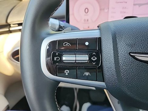 Certified 2026 Genesis GV70 2.5T Select AWD/4WD image 11