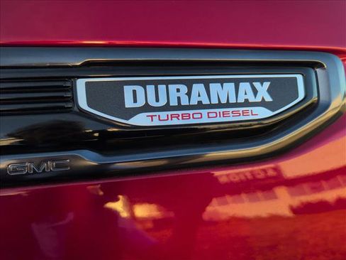 Used 2024 GMC Sierra 1500 AT4 w/ Technology Package image 9