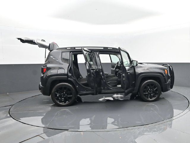 Used 2016 Jeep Renegade Latitude AWD/4WD image 27