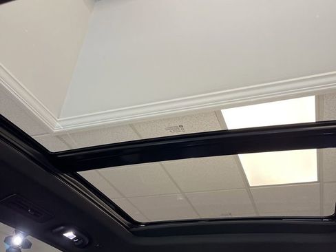 Certified 2024 Cadillac XT6 Luxury w/ LPO, Floor Liner Package image 17