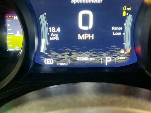 Used 2024 Jeep Wrangler Unlimited Sahara w/ Safety Group AWD/4WD image 7