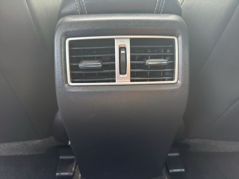 Used 2017 Nissan Maxima Platinum FWD image 32