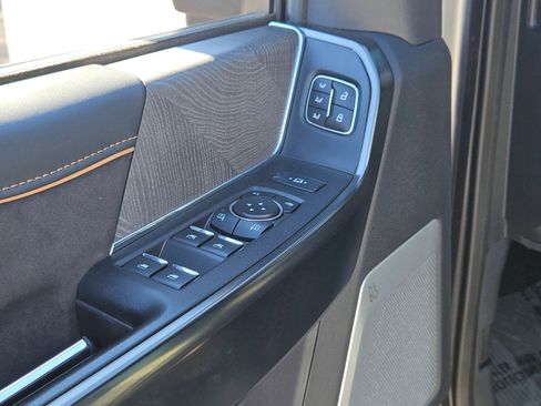 Used 2023 Ford F250 Platinum w/ Tremor Off-Road Package image 14