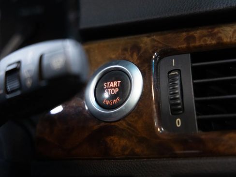 Used 2006 BMW 325xi Wagon image 26