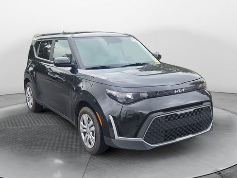 Used 2023 Kia Soul LX FWD image 7