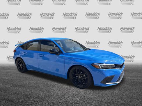 Used 2022 Honda Civic Sport image 2