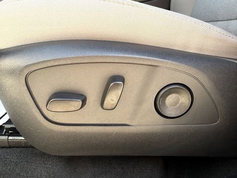 Used 2026 GMC Acadia Elevation image 22