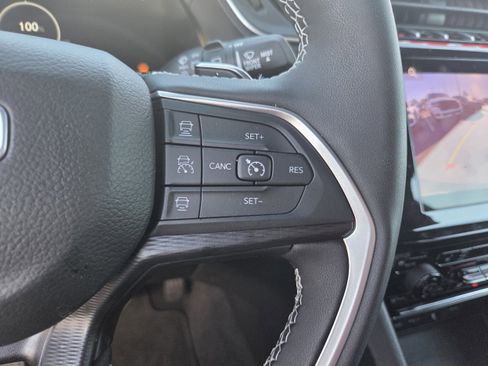 New 2025 Jeep Grand Cherokee L Altitude image 20