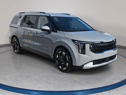 New 2026 Kia Carnival EX image 3