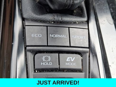 Used 2025 Toyota Camry SE w/ Convenience Package AWD/4WD image 24